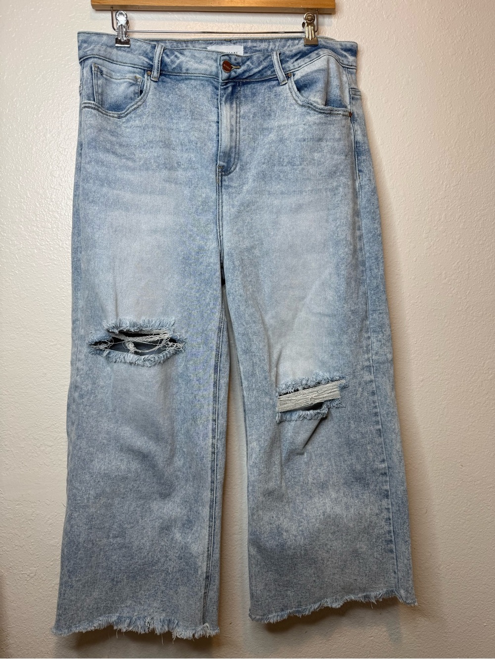 Risen Wide Leg Raw Hem Distressed Light Wash Blue Jeans Size 2X Grunge Capsule